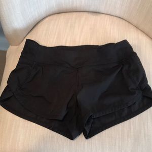 Discontinued: Girls Ivivva black shorts, size 8